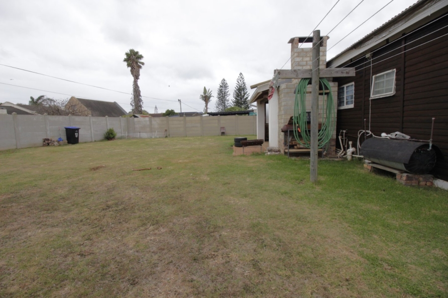 4 Bedroom Property for Sale in C Place Eastern Cape